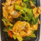 Best Chicken W. Broccoli in Lynnfield, MA