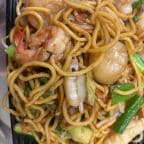 Best Seafood Lo Mein in Lynnfield, MA